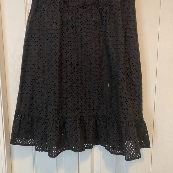 Eyelet short skirt - Picture 1 of 5